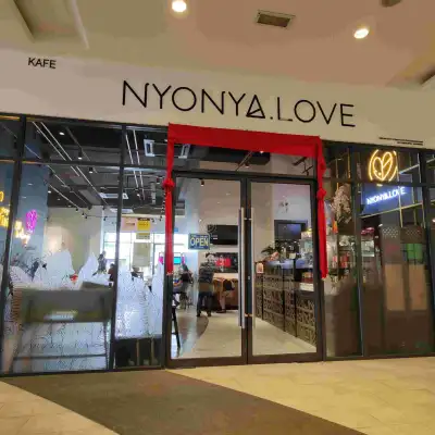 Nyonya Love