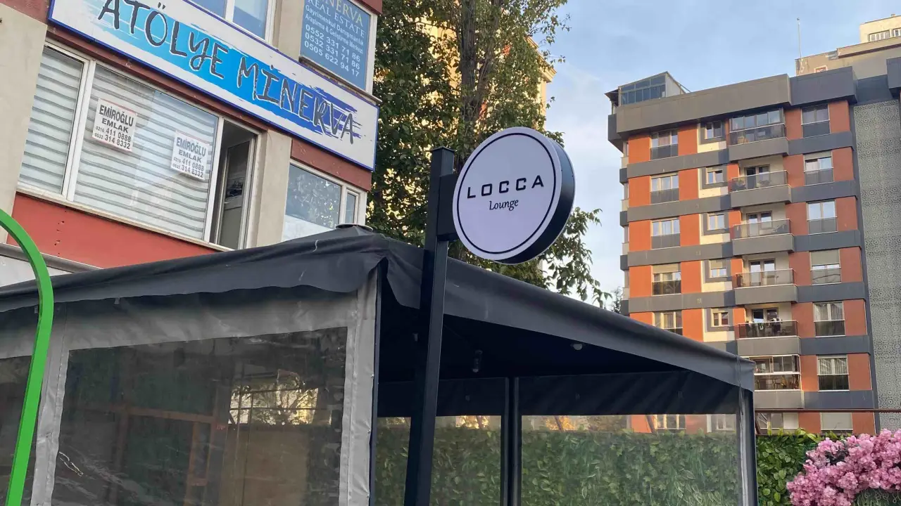 LOCCA LOUNGE