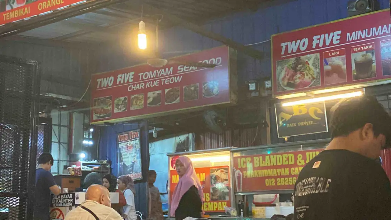 Two Five Tomyam Seafood