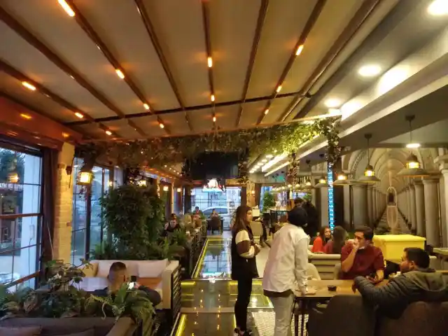 Hekimoğlu Kahve Beyaz Cafe'nin yemek ve ambiyans fotoğrafları 3