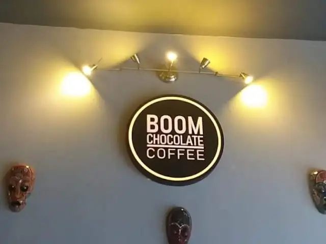BOOM CHOCOLATE COFFEE