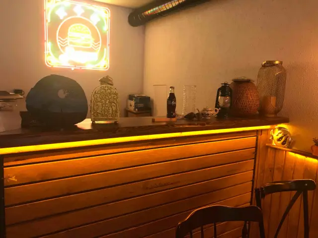 Lokal Burger'nin yemek ve ambiyans fotoğrafları 4