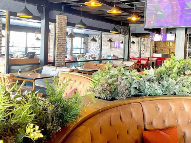 Mirhan Cafe & Restaurant'nin yemek ve ambiyans fotoğrafları 6