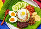 Nasi Lemak Daun Pisang CPuteh