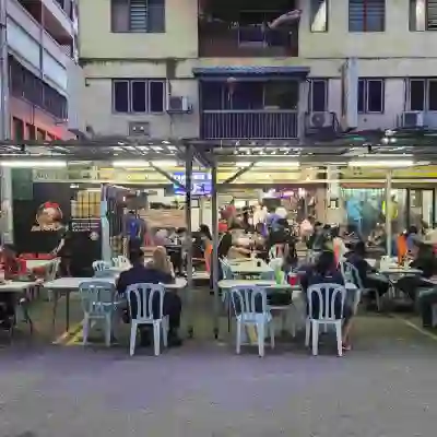 Mak Pah Tomyam (Ayam Lado Cili Ijau) 