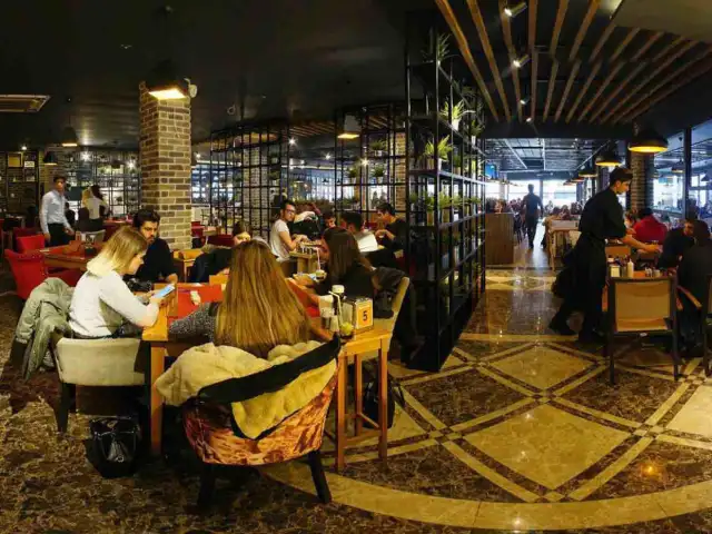 Mirhan Cafe & Restaurant'nin yemek ve ambiyans fotoğrafları 4