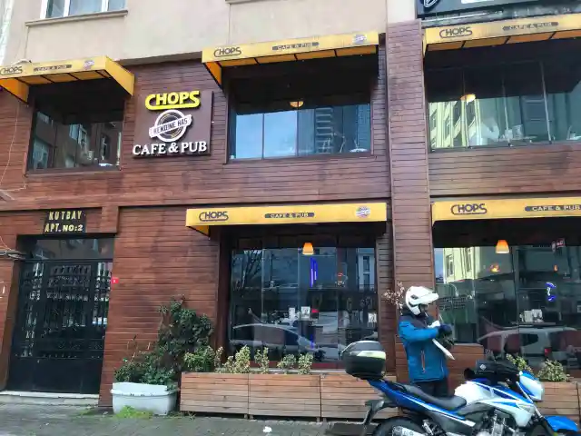 Chops Cafe & Pub