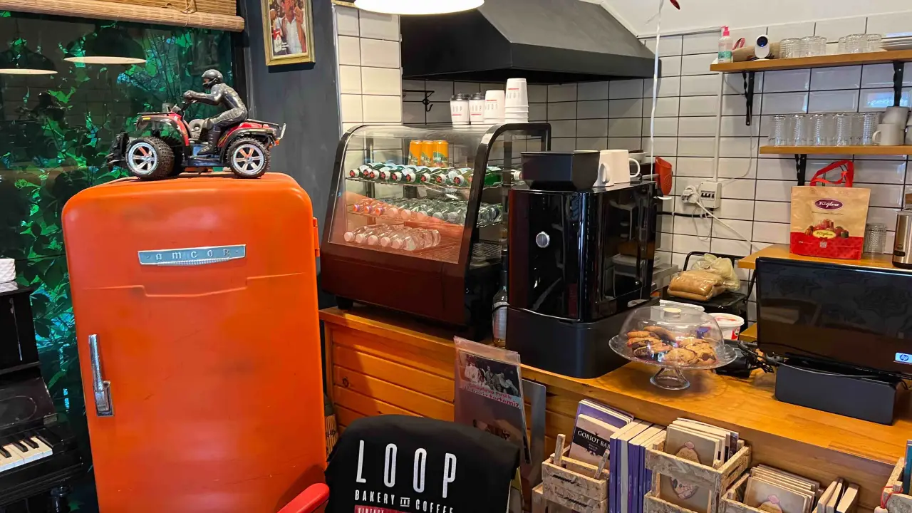 Loop Bakery and Coffee 