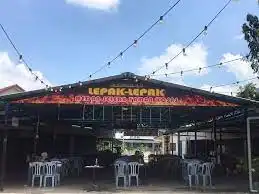 Lepak Lepak Medan Selera Taman Kosas