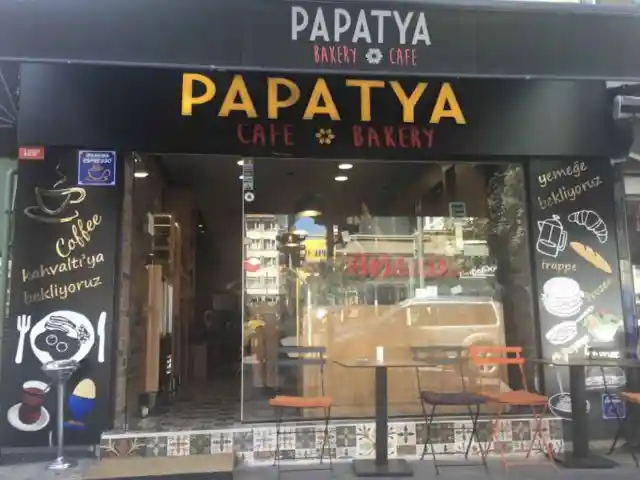 Paptya Cafe & Bakery