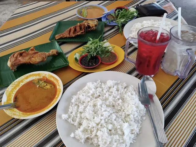 Gerai Ikan Bawal Nieta Food Photo 1