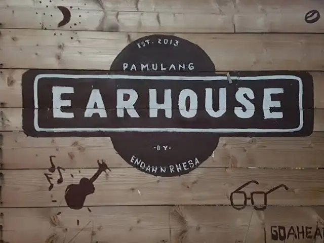 Earhouse