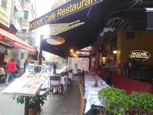 Mozaik Cafe & Restaurant