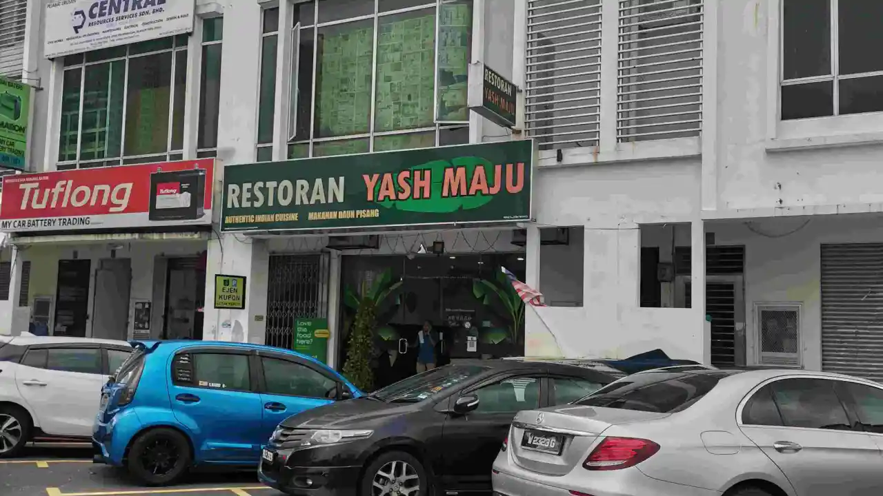 RESTORAN YASH MAJU