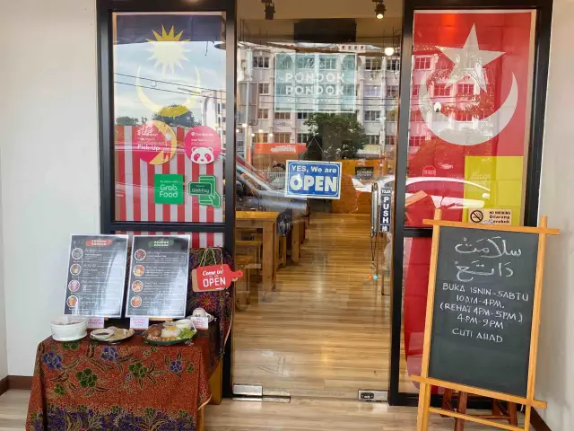 Cafe Pondok-Pondok