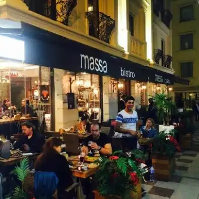 Massa Bistro