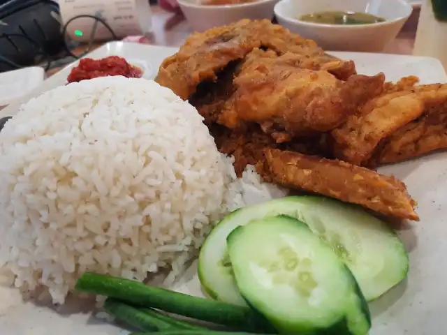 Ayam Penyet D'Kota Food Photo 1
