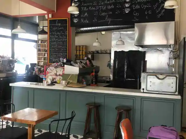 Cafe Loop'nin yemek ve ambiyans fotoğrafları 6