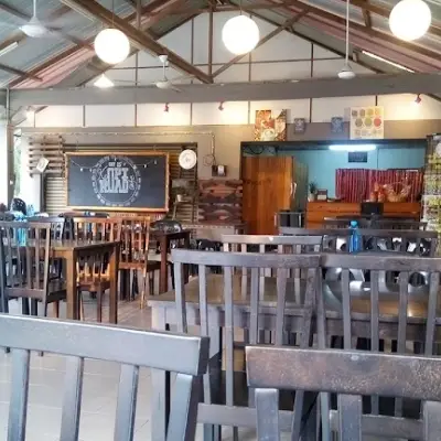 Kopi Road Cafe 