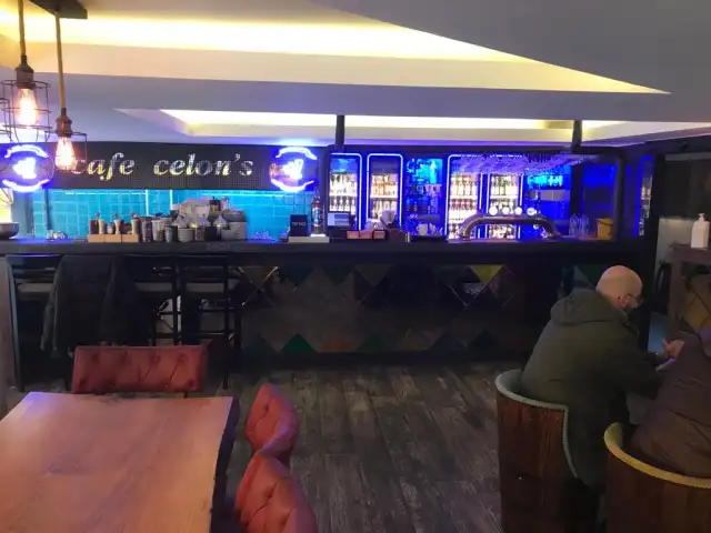 Celons Beer Cafe'nin yemek ve ambiyans fotoğrafları 5