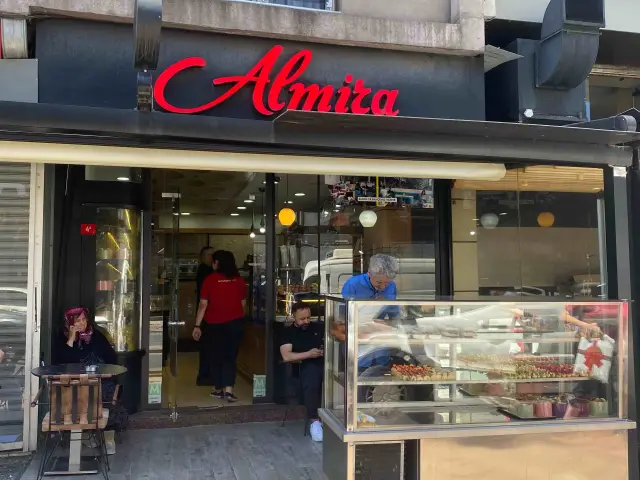 Almira Cafe Pastane