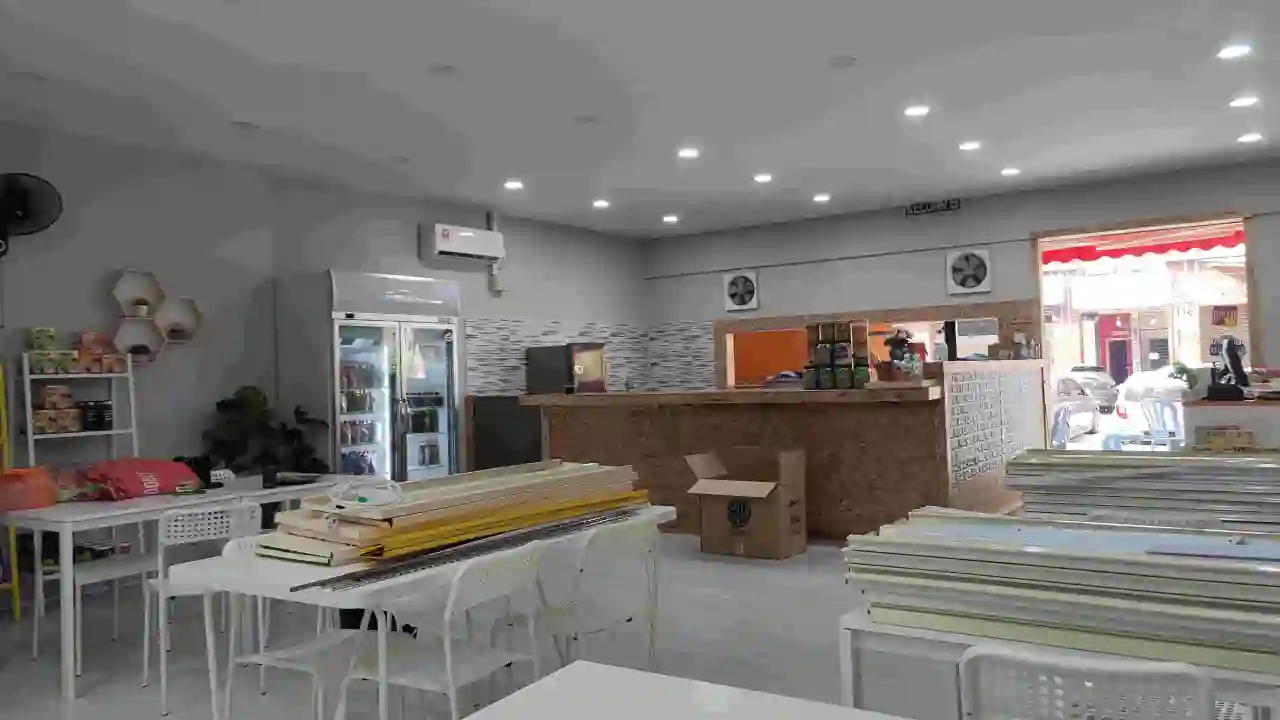 Ainaura Cafe