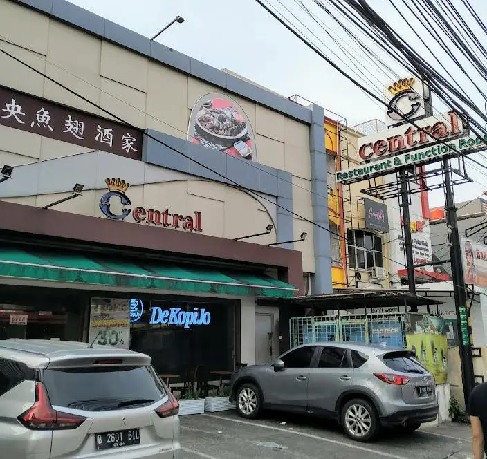 Central Restaurant Taman Ratu
