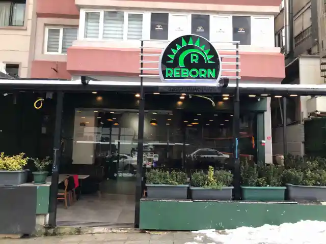 Reborn Cafe - Restaurant