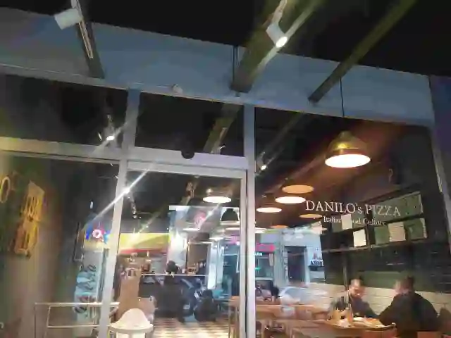 Danilo's pizza