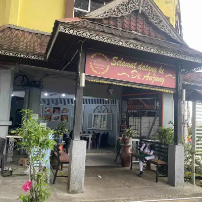 DE ANJUNG SEAFOOD RESTAURANT