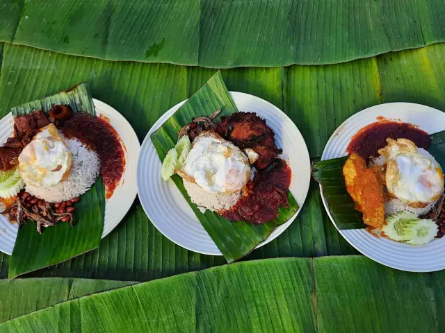 Nasi Lemak Sold Food Photo 1