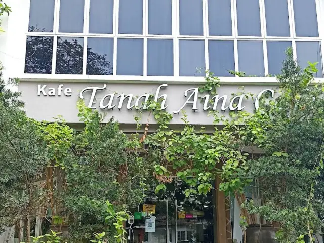Tanah Aina Cafe