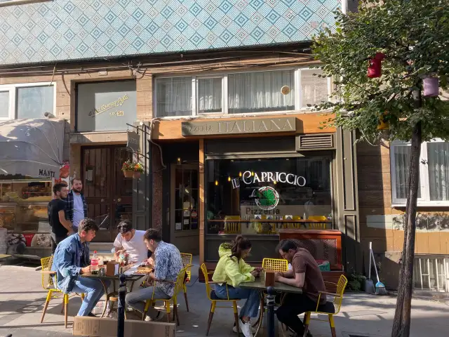 Pizzeria IL Capriccio'nin yemek ve ambiyans fotoğrafları 2