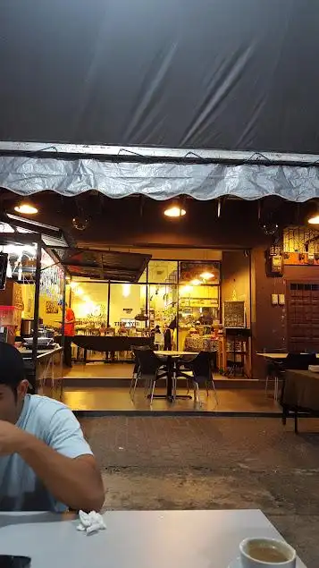 Thoyyib Cafe Food Photo 2