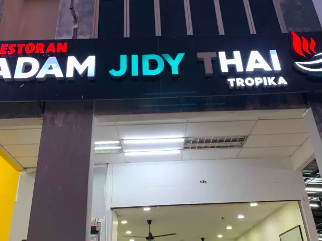Adam Jidy Thai Tropika