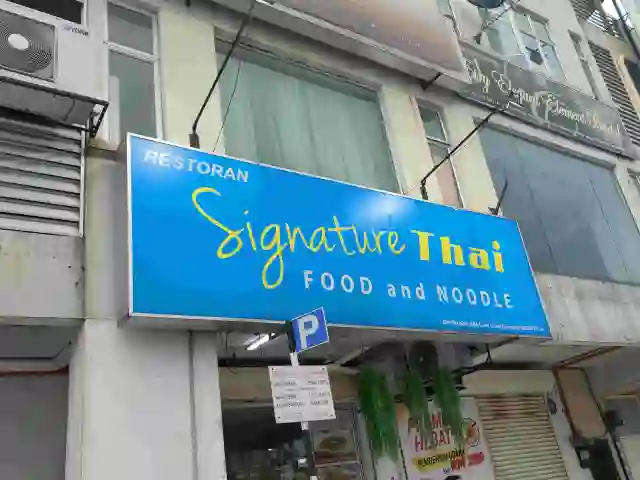 Signature Thai food and noodle