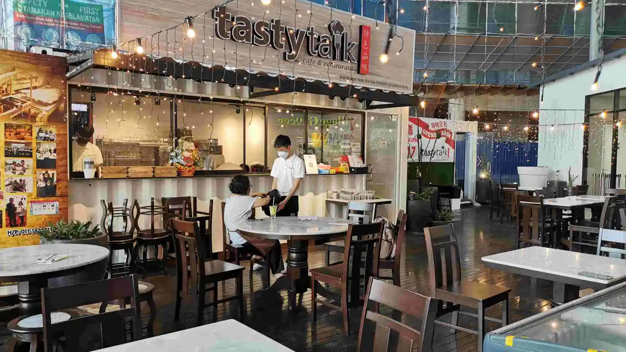 Tasty Talk Cafe & Restaurant 