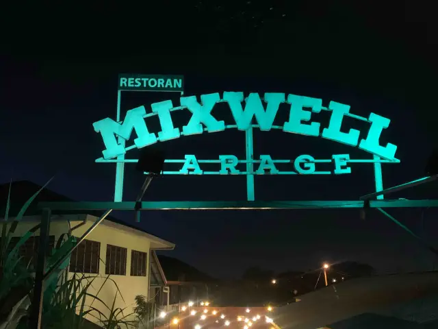 Mixwell Garage Restaurant