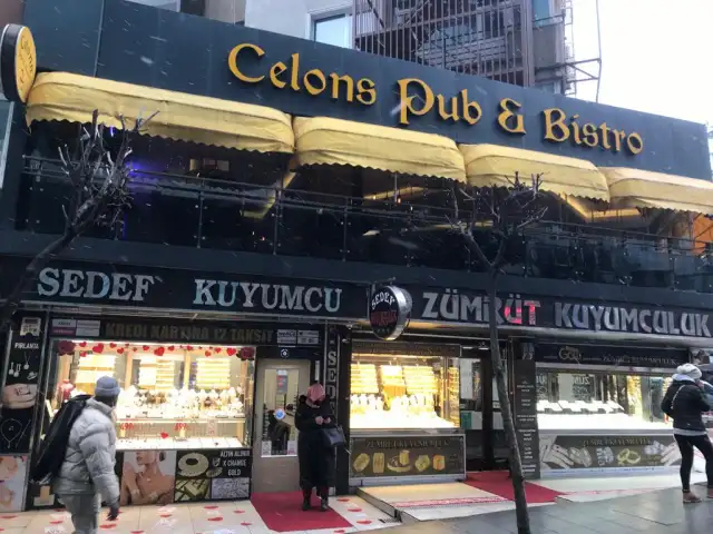 Celons Beer Cafe'nin yemek ve ambiyans fotoğrafları 3