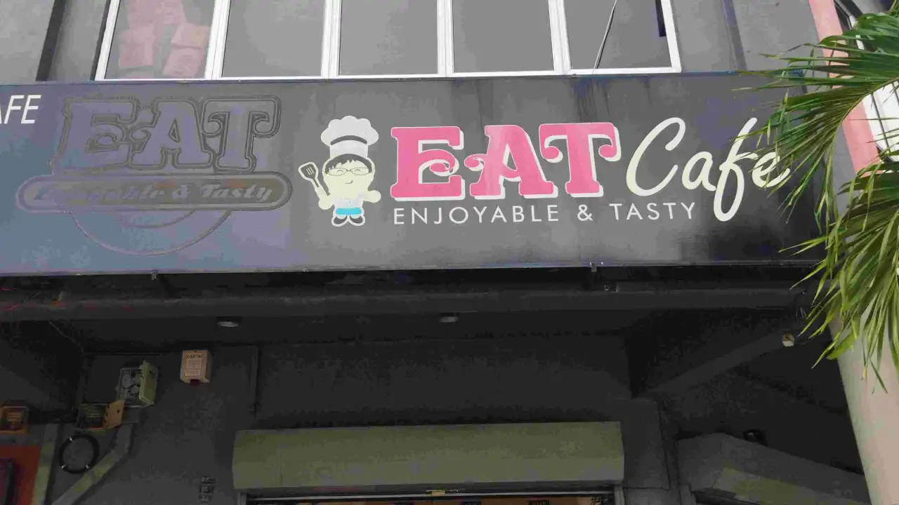 EAT Cafe & Bakery