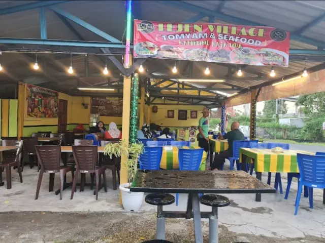 Legend Village Tomyam