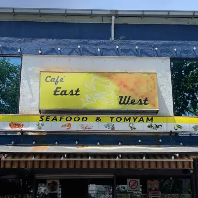 Cafe East Meets West