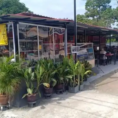 Burger Kampung Cafe,Jalan Kopi, Meru