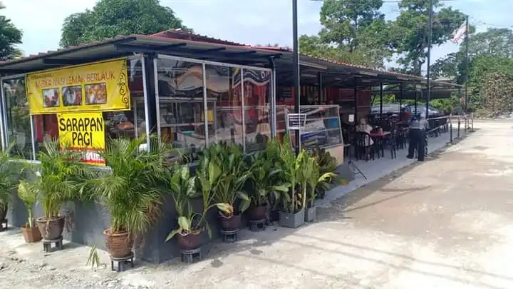 Burger Kampung Cafe,Jalan Kopi, Meru