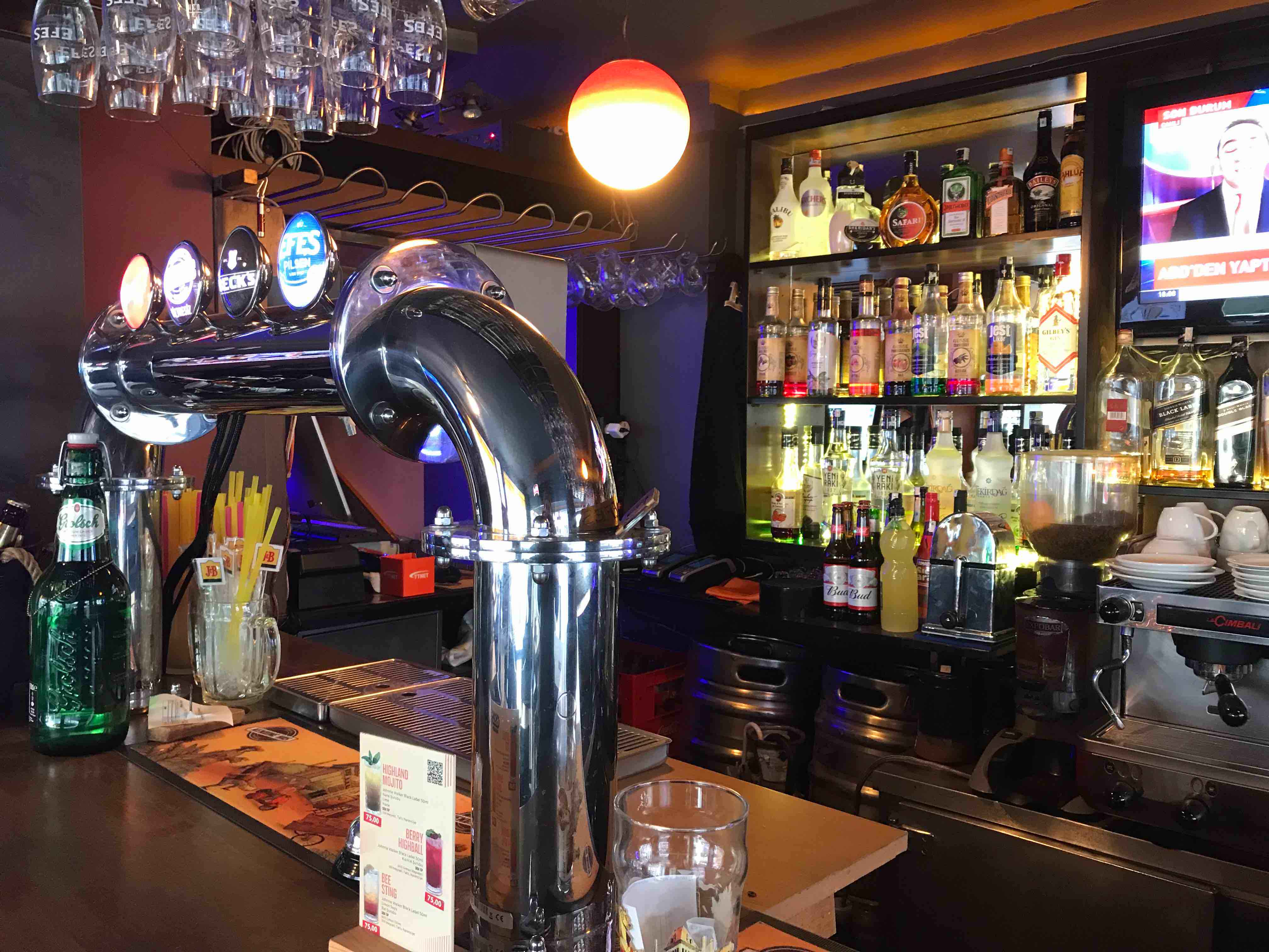 Chops Cafe & Pub yeri ve telefon numarası.İstanbul, İstanbul restoran