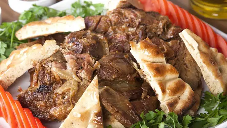 Yıldız Konyalı Etli Ekmek - Fırın Kebap'nin yemek ve ambiyans fotoğrafları 5