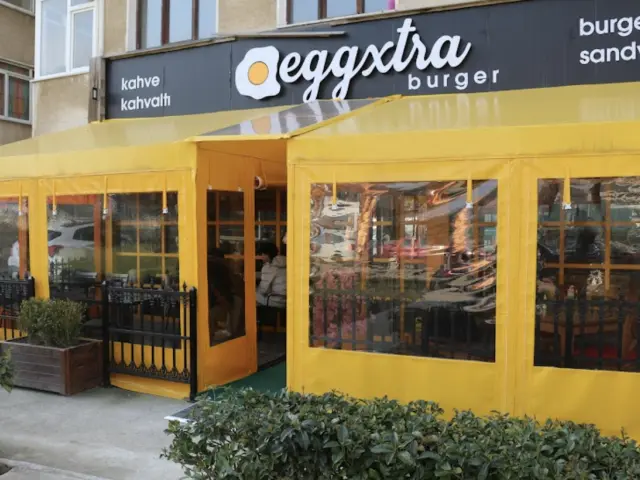 Eggxtra Burger