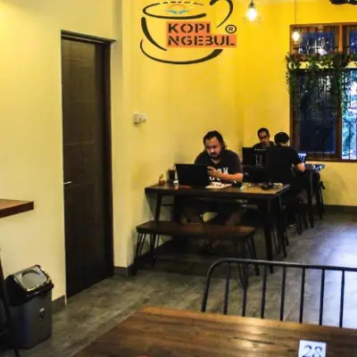 Kopi ngebul coffee &resto