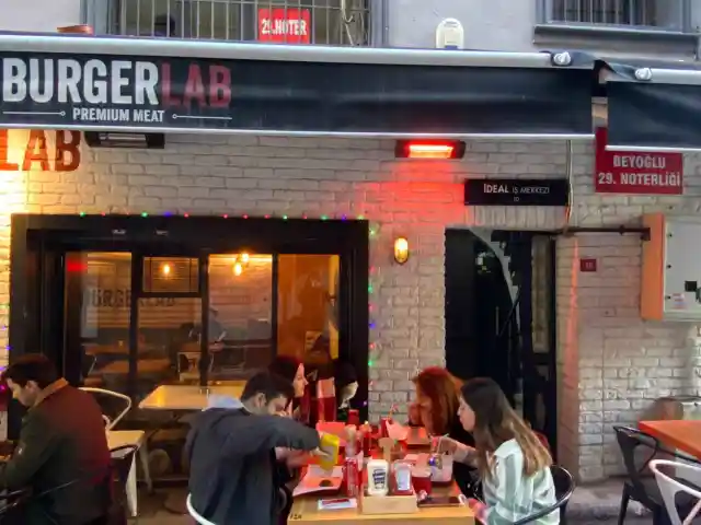 Burger Lab'nin yemek ve ambiyans fotoğrafları 3