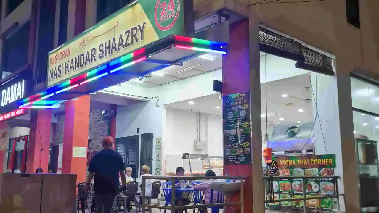 Nasi kandar Shaazry Maju